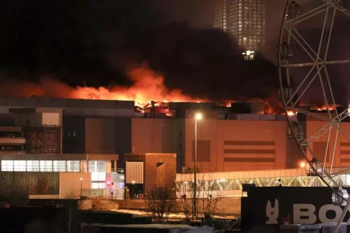 Russie: au moins 40 morts dans une attaque armée lors d’un concert à Moscou