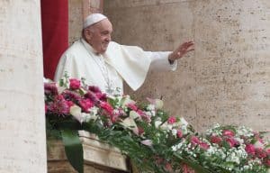 Pâques au Vatican : le pape plaide pour la paix