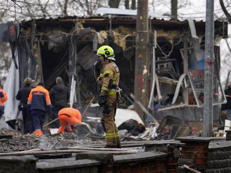 Ukraine: des explosions entendues dans le centre de Kiev, plusieurs blessés