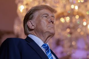 Procès pénal de Trump : Un juge de New York ordonne le report