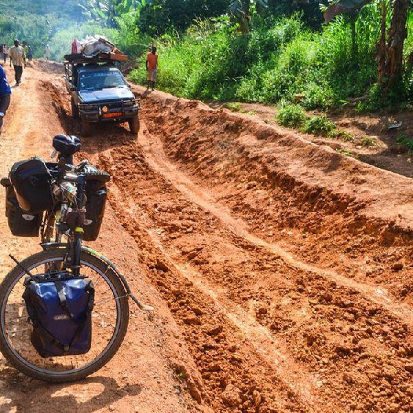 La route Ebolowa-Akom II-Kribi attend toujours d’être réalisée