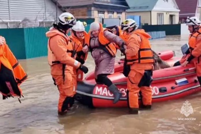 Plus de 10.000 bâtiments résidentiels inondés en Russie