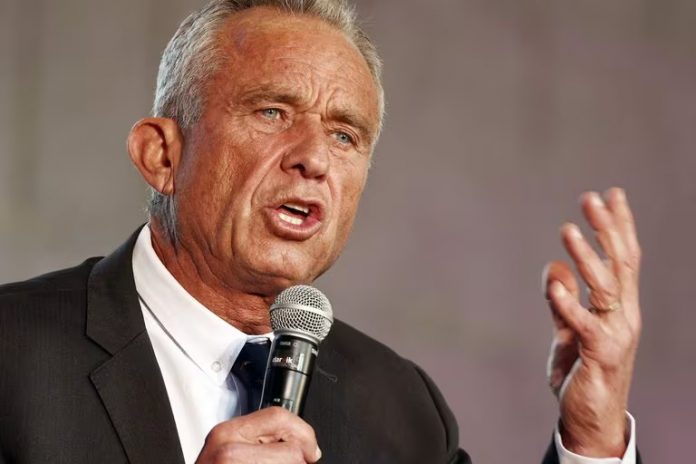 Candidat à la présidentielle américaine, Robert Kennedy Junior inquiète chez Biden et Trump