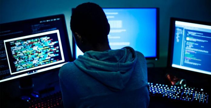 Un spécialiste d’extorsions en ligne arrêté à Yaoundé