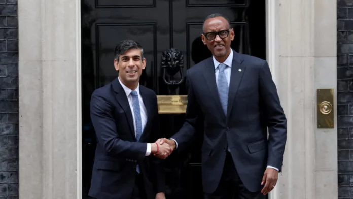Londres et Kigali visent de premières expulsions de migrants au Rwanda au printemps