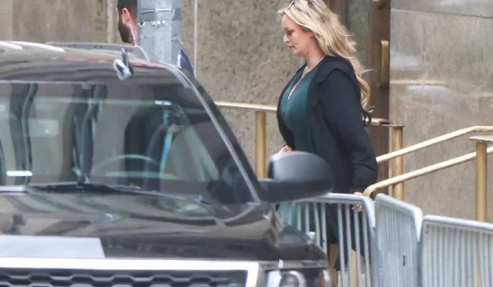 Le procès Trump entre dans une phase décisive après le témoignage choc de Stormy Daniels