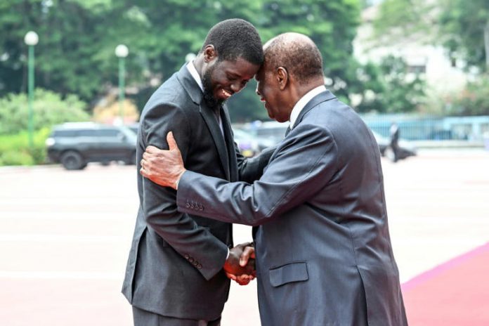 A Abidjan, le président sénégalais veut « dissiper les incompréhensions » dans la Cedeao