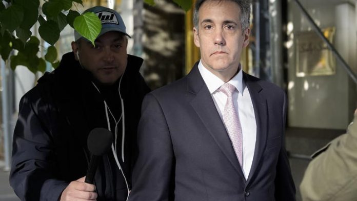 Au procès Trump, son ex-avocat devenu son ennemi le met en cause