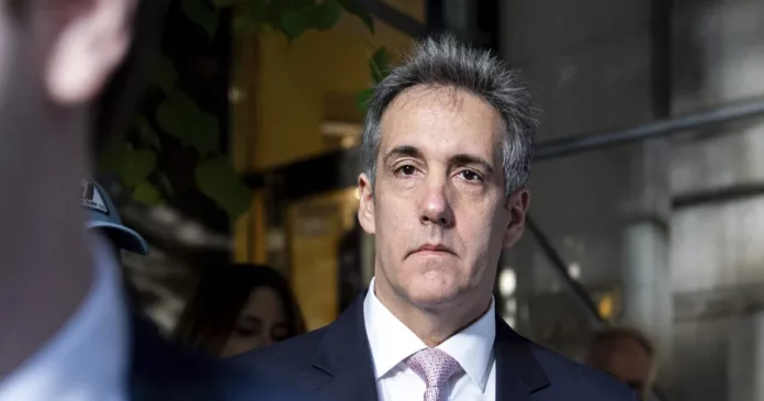 Au procès Trump, son ex-homme de confiance passe sur le gril de la défense