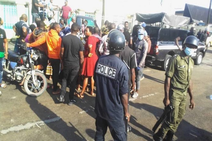 Opération Douala ville propre : La police municipale intercepte les bensquineurs et commerçants