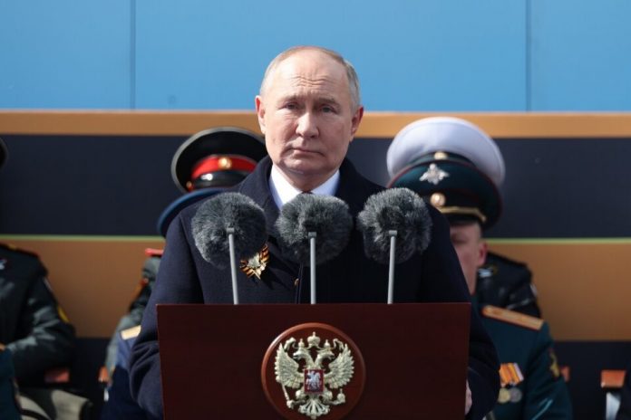 Les forces nucléaires russes sont « toujours » prêtes au combat, prévient Poutine