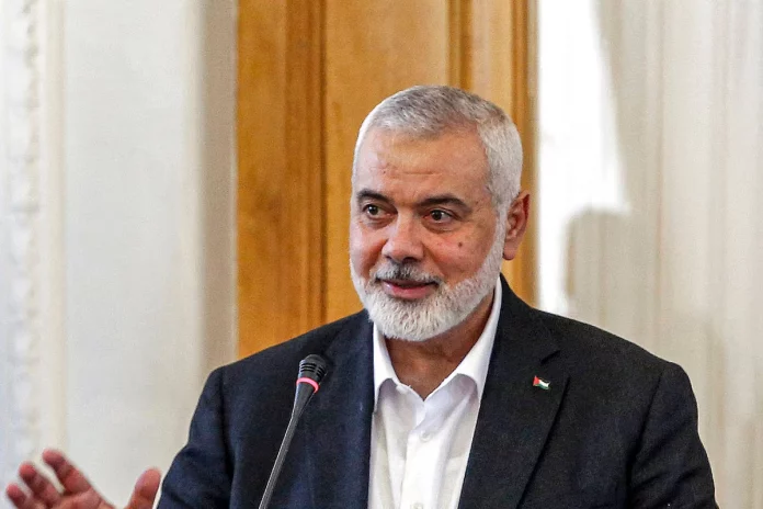 Qui sont les chefs du Hamas visés par les mandats réclamés par le procureur de la CPI?