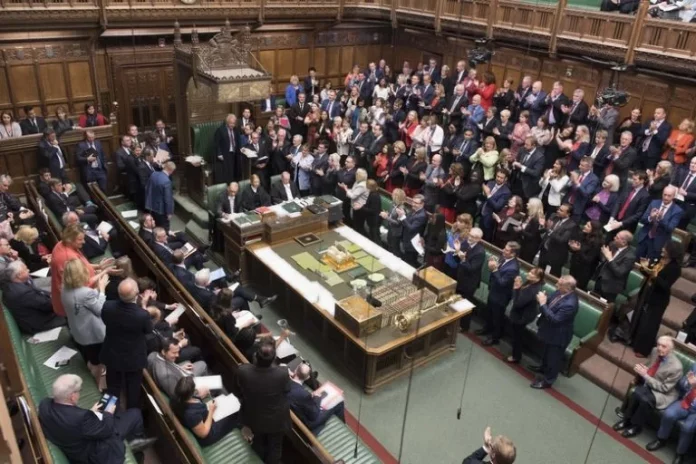 Elections britanniques: ce qu’il faut savoir sur la Chambre des Communes