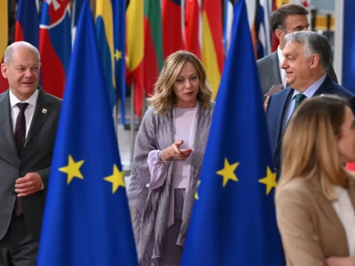 Les 27 réunis à Bruxelles pour confirmer von der Leyen, ultimes tractations