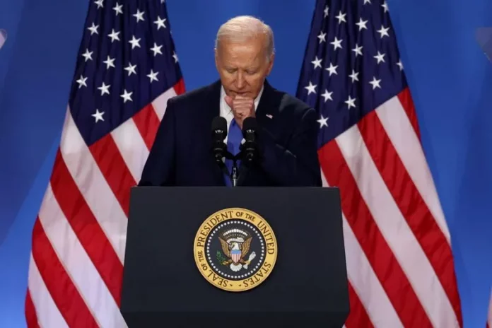 Biden, plus menacé que jamais, fait une gaffe monumentale