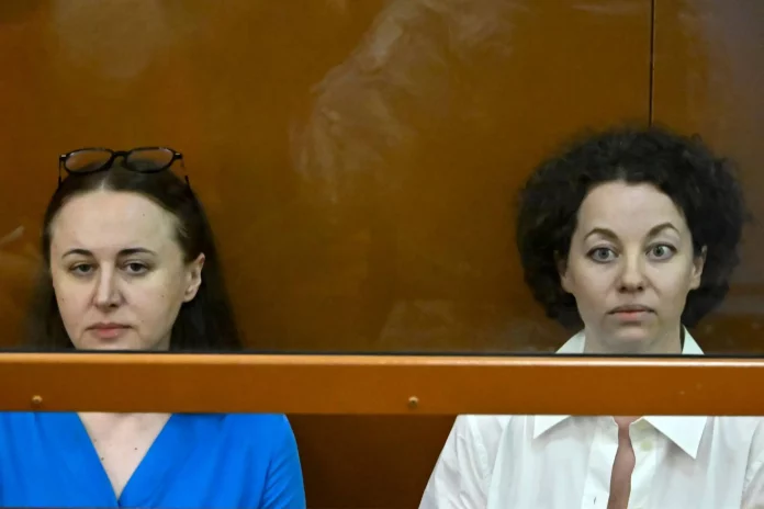 Russie: deux artistes condamnées à six ans de prison pour une pièce de théâtre