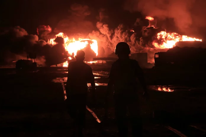 Les rebelles au Yémen menacent Israël, nouvelle escalade liée à la guerre à Gaza