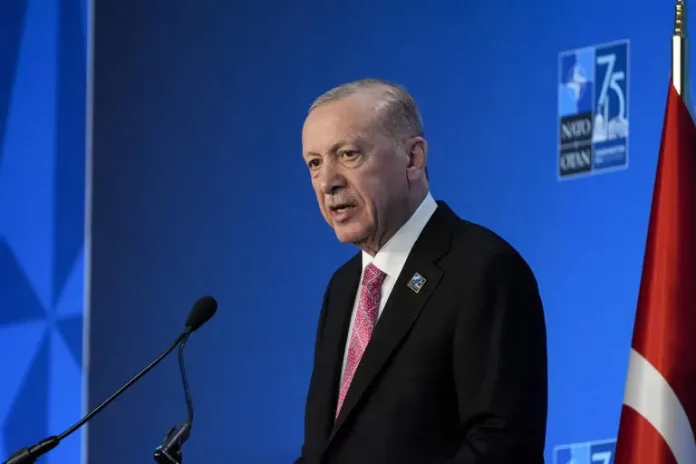 Turquie: Instragram toujours bloqué, inquiétudes pour le commerce
