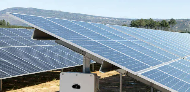 L’Australie annonce vouloir construire la « plus grande » centrale solaire au monde