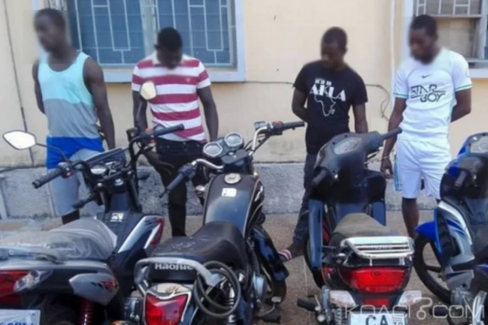 Un gang spécialisé dans les agressions et les vols de motos arrêtés à Monatélé