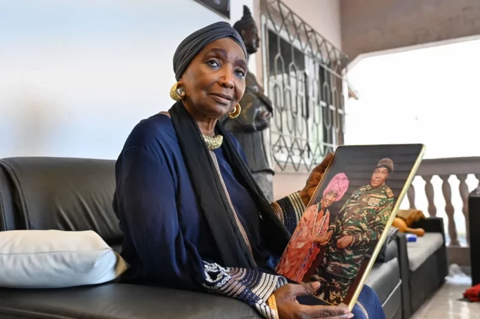 La chanteuse Aïcha Koné, d' »Africa Liberté » aux louanges des putschistes du Sahel