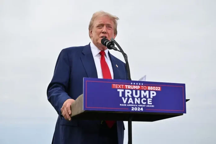 Trump envenime ses diatribes antimigrants dans une campagne sous haute tension