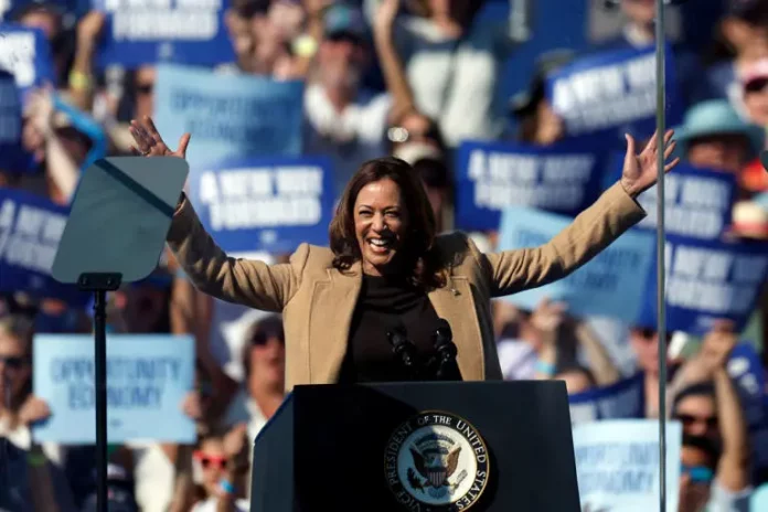 Après leur débat, Harris et Trump ratissent les Etats au coeur de leur duel