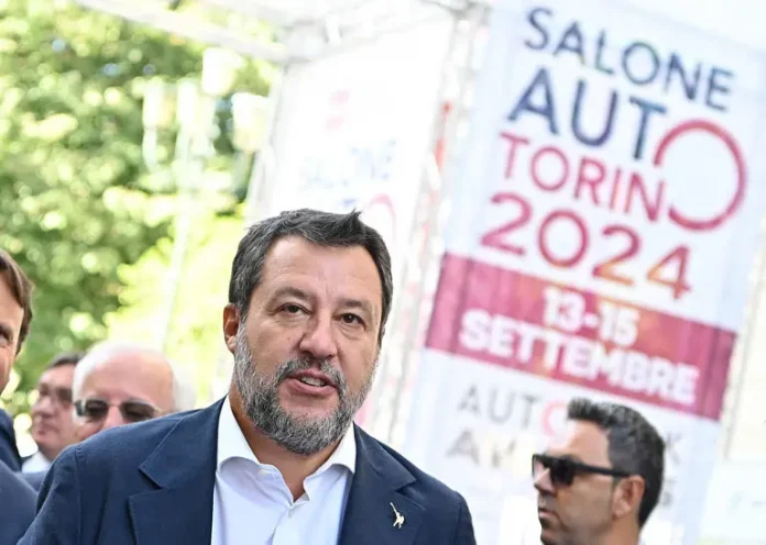 Italie: six ans de prison requis contre Salvini pour avoir refusé de laisser accoster des migrants