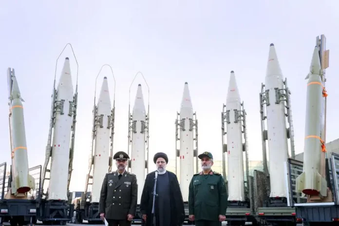 Les Occidentaux sanctionnent l’Iran, accusé d’avoir livré des missiles à Moscou