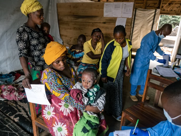 Mpox: les premiers vaccins arrivés en RDC, épicentre de l’épidémie