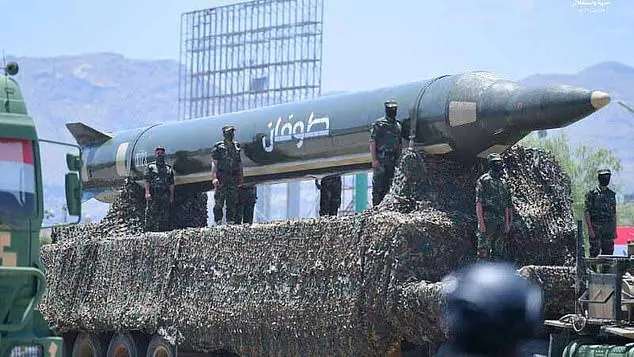 Le centre d’Israël visé par un missile tiré par les rebelles yéménites