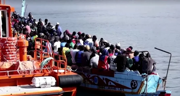 Espagne: au moins 48 migrants recherchés au large des Canaries après un naufrage