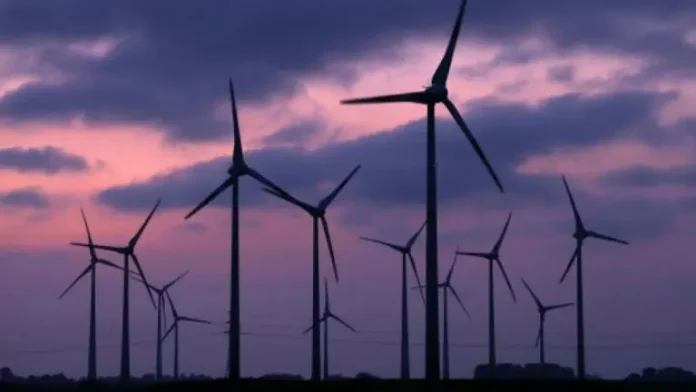 L' »ère de l’électricité » renouvelable déferle dans un monde encore épris d’énergies fossiles