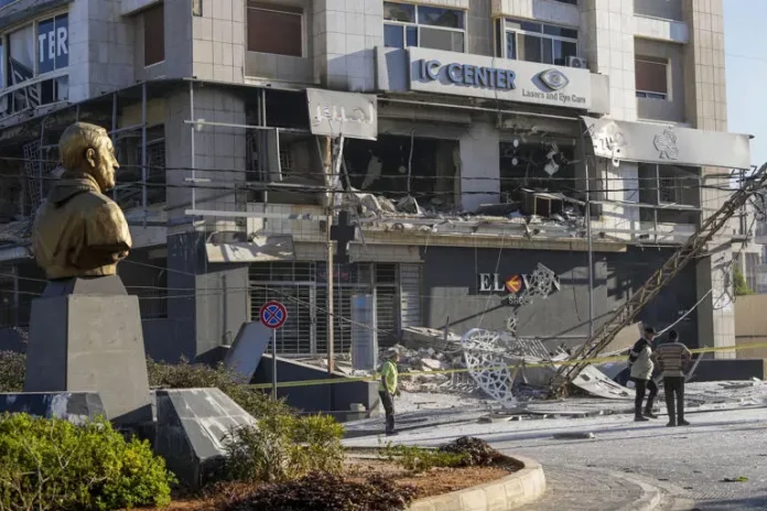 Israël dit avoir frappé 300 cibles du Hezbollah au Liban, Washington veut « vite » la fin de la guerre
