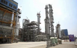 L'Industrie Pétrochimique Iranienne Ciblée par les Sanctions