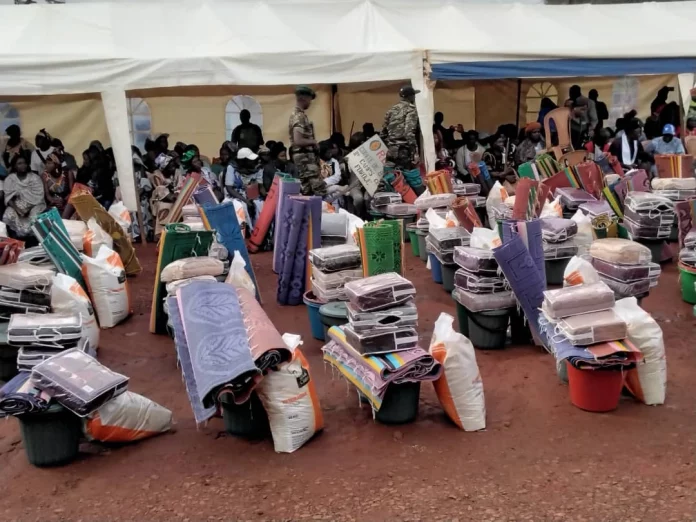 Paul Atanga Nji apporte le soutien de l’État aux sinistrés de la Menoua