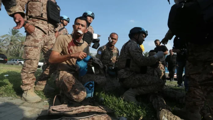 Au moins cinq Casques bleus blessés au Liban où Israël intensifie ses frappes