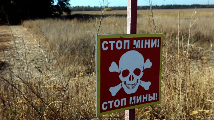 « Injustifiable »: les ONG dénoncent la décision américaine de fournir des mines antipersonnel à Kiev