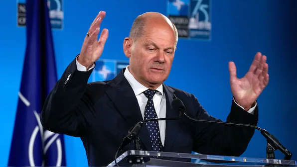 Crise en Allemagne: Scholz prêt à avancer la date d’élections anticipées