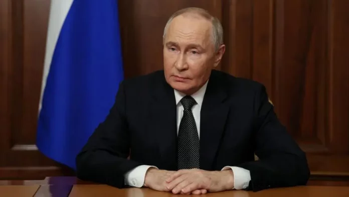 Le conflit en Ukraine a pris un « caractère mondial », affirme Poutine