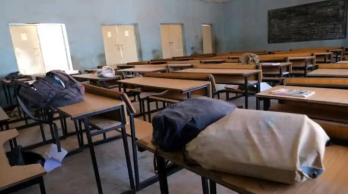 Tragédie à Kribi : Une enseignante meurt devant ses élèves dans sa salle de classe.
