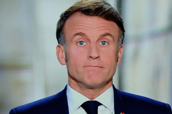 Voeux pour 2025: Macron fait son mea culpa sur la dissolution et appelle au « ressaisissement »