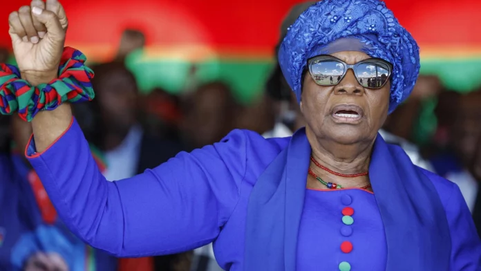 La Namibie élit sa première femme présidente, continuité politique