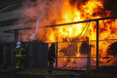 La Russie frappe massivement le réseau énergétique ukrainien le jour de Noël