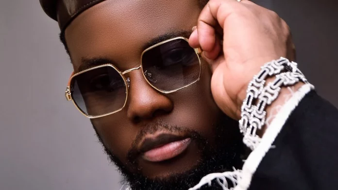 Kocee critique le remix de « Viviane » et Maahlox dans son viseur