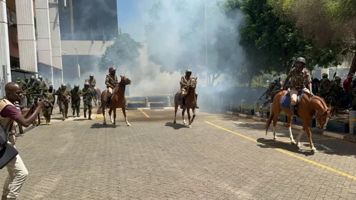 Kenya: le président reconnait des exactions des forces de sécurité