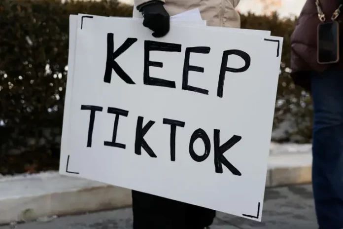 TikTok de nouveau accessible, victoire politique pour Trump