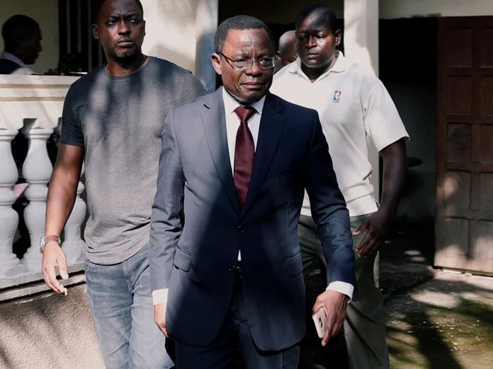 Maurice Kamto collecte des fonds pour financer sa campagne