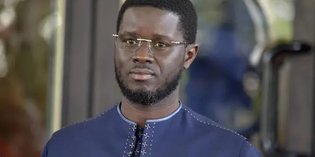 Sénégal: « fin de toutes présences militaires étrangères dès 2025 » dans le pays (président)