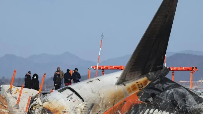 Crash aérien: la Corée du Sud examine la conformité du mur de béton de l’aéroport de Muan